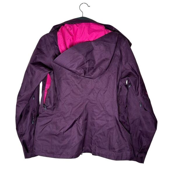 Patagonia Women's Purple Ski Jacket with Pink Highlights - Picture 11 of 13